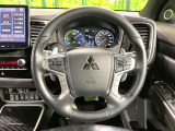 【純正革巻きステアリング】上質な革を使用することで、手にしっかり馴染みとても運転しやすいハンドルです♪