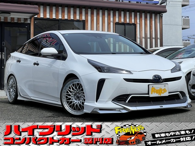 プリウス 1.8 S 後期型 衝突軽減ブレーキ WALDエアロ