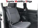 2列目シートは運転席側のみとなります。