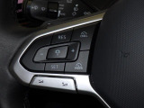 Travel Assist。設定した速度を上限に自動で加減速し、一定の車間距離,およ走行レーンを保つことでロングドライブの疲労を軽減します。