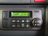 オートエアコンを装着しておりますので車内をお好みの快適な温度に保つことが可能です!リヤクーラー・リヤヒーターも付いており乗る人全員が快適に寛ぐことが出来ます!