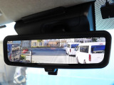 デジタルインナーは、後席に荷物が乗っていても後部を映し出してくれます♪