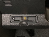 ハンドルの左下にETCがついています。高速道路の料金所の通過も楽々です。 カードの取り出しもしやすい場所についています。