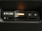 【ETC車載器】もはや必須アイテムのETCを搭載!高速道路のご利用時にとても便利!わずらわしい料金所での現金支払いが不要となりスムーズに通過できます♪