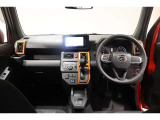 必要な装備を使いやすい位置に配置した機能的な運転席まわり。操作感や車両感覚など、ぜひ運転席に座って確かめてください。