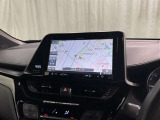 ナビゲーション付です。 ナビがあると便利、ラクラク何処でもいけます。 ナビが有るのと無いのとでは大きな違いですね。
