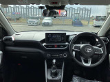 見通しのよいすっきりとした視界で、誰でも運転しやすいです。運転のしやすさは疲れにくさにも繋がります