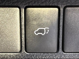 【パワーバックドア】スマートキーや運転席のボタンを押すだけでリアゲートが自動で開閉します!荷物を持っている時や、高い位置にあるバックドアを閉める際に便利な機能です♪
