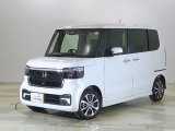 当社にて試乗・展示車として使用していたお車です!Hondaコネクト対応9インチナビはBluetoothオーディオやリアカメラも付いていいます。衝突軽減ブレーキや前後ドラレコ等安全装備も充実しています!