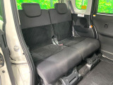 後部座席も気になるようなキズ・汚れやへたり等、大きなダメージはなく、良好な状態です。