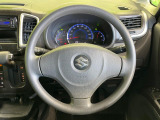 ステアリングも使用感が少なく、きれいな状態となっております♪