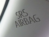 カーテンシールドエアバック付きです