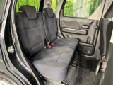 後部座席も気になるようなキズ・汚れやへたり等、大きなダメージはなく、良好な状態です。