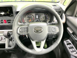 【純正革巻きステアリング】上質な革を使用することで、手にしっかり馴染みとても運転しやすいハンドルです♪