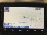 【純正ナビ】人気の純正ナビを装備しております。ナビの使いやすさはもちろん、オーディオ機能も充実!キャンプや旅行はもちろん、通勤や買い物など普段のドライブも楽しくなるはず♪