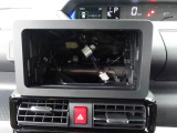 オーディオレスとなります。当店では、ダイハツ純正オーディオ・カーナビを中心にお得なカーナビも販売しております。是非、ご購入の際には当店で。