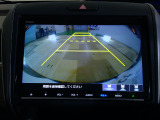 バックカメラの画像です。ガイドラインがスムースな車庫入れをサポートいたします!車庫入れの安心感がアップしますね☆