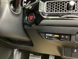 スマートキーシステム搭載ですので、ハンドル横のスイッチを押せば、エンジンスタート!