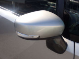 ウインカー付きドアミラーです。