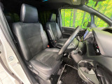 運転席シート廻りは使用感も少なく、良好な状態となっています。丁寧に使われていたことがよくわかりますね。