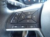 ステアリングスイッチが装備されておりステアリングから手を離す事無くオーディオ類の操作が可能ですので非常に便利です♪