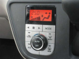 エアコンはオートエアコンになっています。