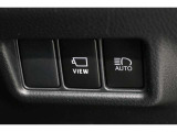 『U-Carつるた店はサービス工場も併設』 ※3ストール設備で買った後の整備も安心です※ 『U-Carつるた店はau携帯ショップも常設』 ※営業時間 AM9:30-PM5:00まで※