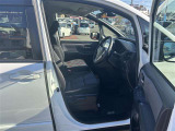 運転席も見てみましょう♪
