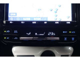 ★エアコンはオートタイプが装着済みです!オートモードにしておけば、車内温度を設定するだけで風の料や吹き出し口の切り替えを機械が行ってくれます!一年中快適な環境を作れますよ♪