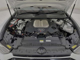 Audiは創業者であるホルヒの「いかなる時代においても第一級の素材を用い、操縦安定性に優れ、さらに進歩的なクルマの製造を目指す」という考え方に則り、こだわり抜かれたインテリアを目指しています。