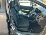 ゆったり座り心地の良い運転席シート、状態も良好です!!!