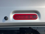 後続車からも視認性の高いハイマウントストップランプ☆