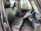 運転席シート廻りは使用感も少なく、良好な状態となっています。丁寧に使われていたことがよくわかりますね。