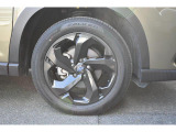 純正18インチアルミホイル/タイヤサイズは225/50R18です