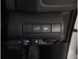 ご納車から1年間・走行距離無制限の保証付きです。  全国5000ヶ所のトヨタのサービステクノショップにて保証範囲内の保証対応が可能です。 別途有料になりますが最長3年間まで延長保証加入ができます。
