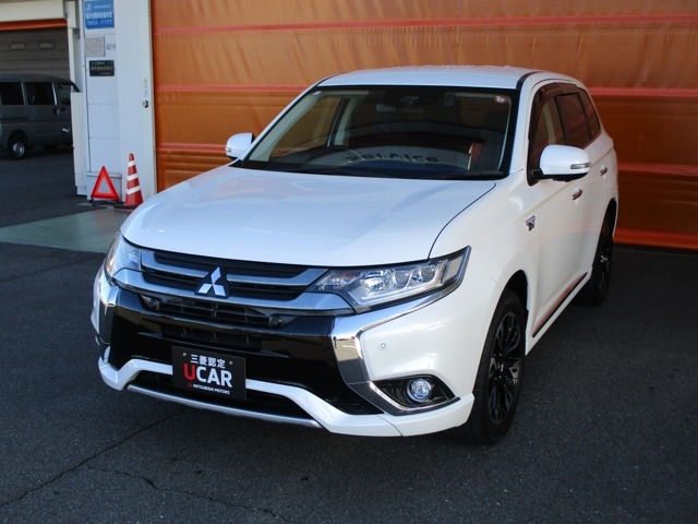 アウトランダーPHEV2.0 G プレミアムパッケージ 4WD