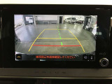 バックガイドモニターで、後方を確認しながら安心して駐車することができます。運転初心者も熟練者も必須の機能ですよ!