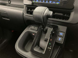 シフトレバー周辺の画像です☆
