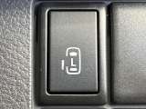 【パワースライドドア】スマートキーや運転席のスイッチでスライドドアの開閉が可能♪電動だから力を入れてドアを開ける必要が無く、小さいお子様でも、重い荷物を持っている時もラクに開け閉めできます♪