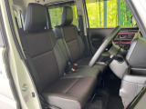 運転席シート廻りは使用感も少なく、良好な状態となっています。丁寧に使われていたことがよくわかりますね。