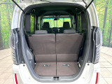 普段のお買い物や通勤、送迎等に十分な荷室スペースを確保しております。セカンドシートを倒すと、大きな荷物の積載も可能です♪