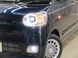 LEDヘッドライトです。デザイン性がよくとても明るいので、夜間の走行や悪天候でも安心です。しかも長寿命!
