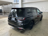 ホンダセンシング装着車となっております。衝突軽減ブレーキ、誤発進抑制機能、歩行者事故低減ステアリング、路外逸脱抑制機能、アダプティブクルーズコントロール、車線維持支援システム他、安全運転を幅広く支援。