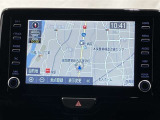 純正ナビを装備。タッチパネル式で使いやすく、お出かけもラクラクです。