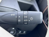 [オートライト]AUTOに合わせておくだけで夜間や、トンネル内で自動でヘッドライトが点灯します!付け忘れ消し忘れがないので楽々☆