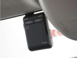 ◆ドライブレコーダー◆映像・音声などを記録する自動車用の装置です。 もしもの事故の際の記録はもちろん、旅行の際の思い出としてドライブの映像を楽しむことができます。