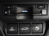非常時やキャンプなどに役立つAC100Vコンセント付きです。ETCも装備してます。