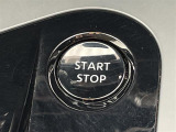 【スマートキー・プッシュスタート】鍵を挿さずにポケットに入れたまま鍵の開閉、エンジンの始動まで行えます。