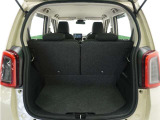 ◆フル乗車でもしっかり荷物を収納出来るラゲッジスペースです。普段の買い物でしたらしっかり積める十分な荷室スペースが確保されています。