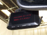 ドライブレコーダー装着車両です